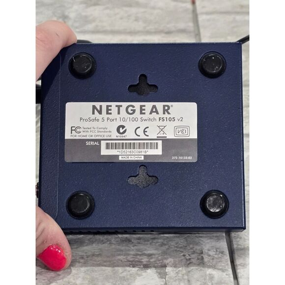 NETGEAR ProSafe FS105‎ 5-Port 10/100 Fast Ethernet Switch w/ AC Adapter WORKING - Picture 8 of 10